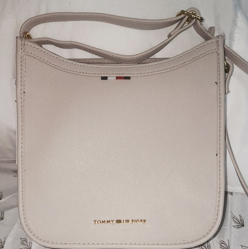 Tommy Hilfiger Cream Crossbody Bag with Structured Design